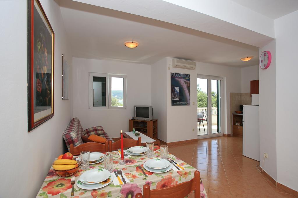 Apartments Vila Ana Селине Экстерьер фото