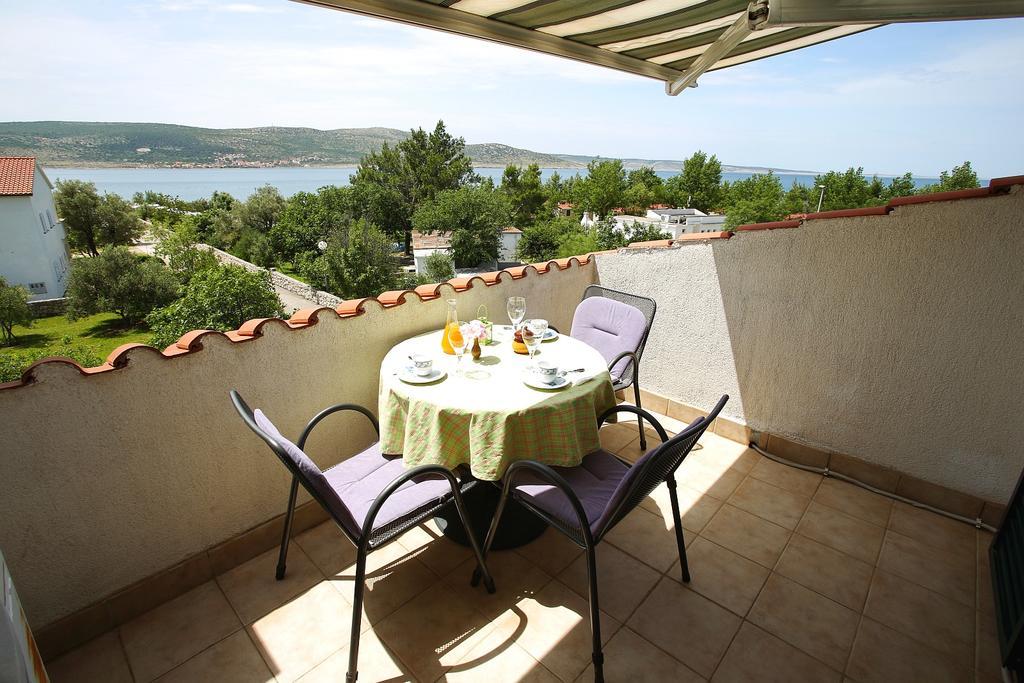 Apartments Vila Ana Селине Экстерьер фото
